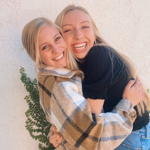 Meet your Posher, Olivia